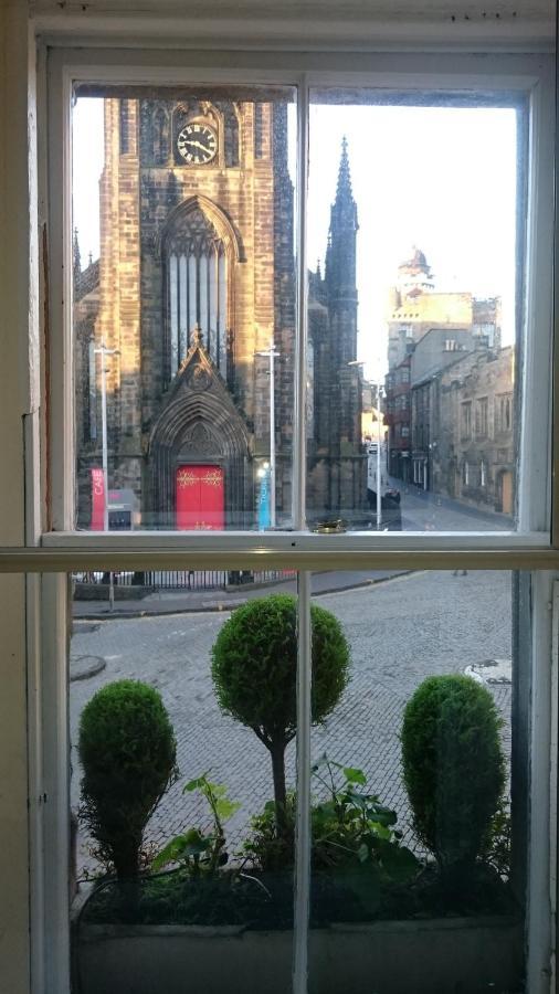 Royal Mile Apartment, 1 Minute From The Castle. Edimburgo Esterno foto