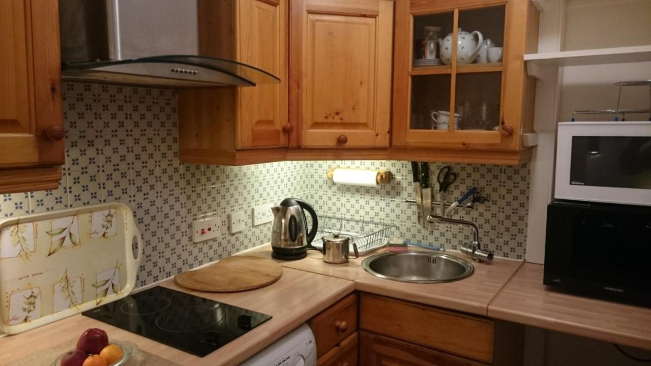 Royal Mile Apartment, 1 Minute From The Castle. Edimburgo Esterno foto